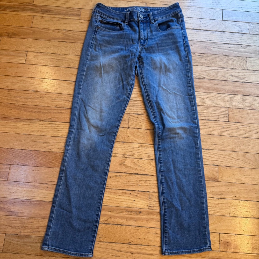 American Eagle Super Stretch Straight Leg Jeans Medium Wash Blue Size 6 Regular